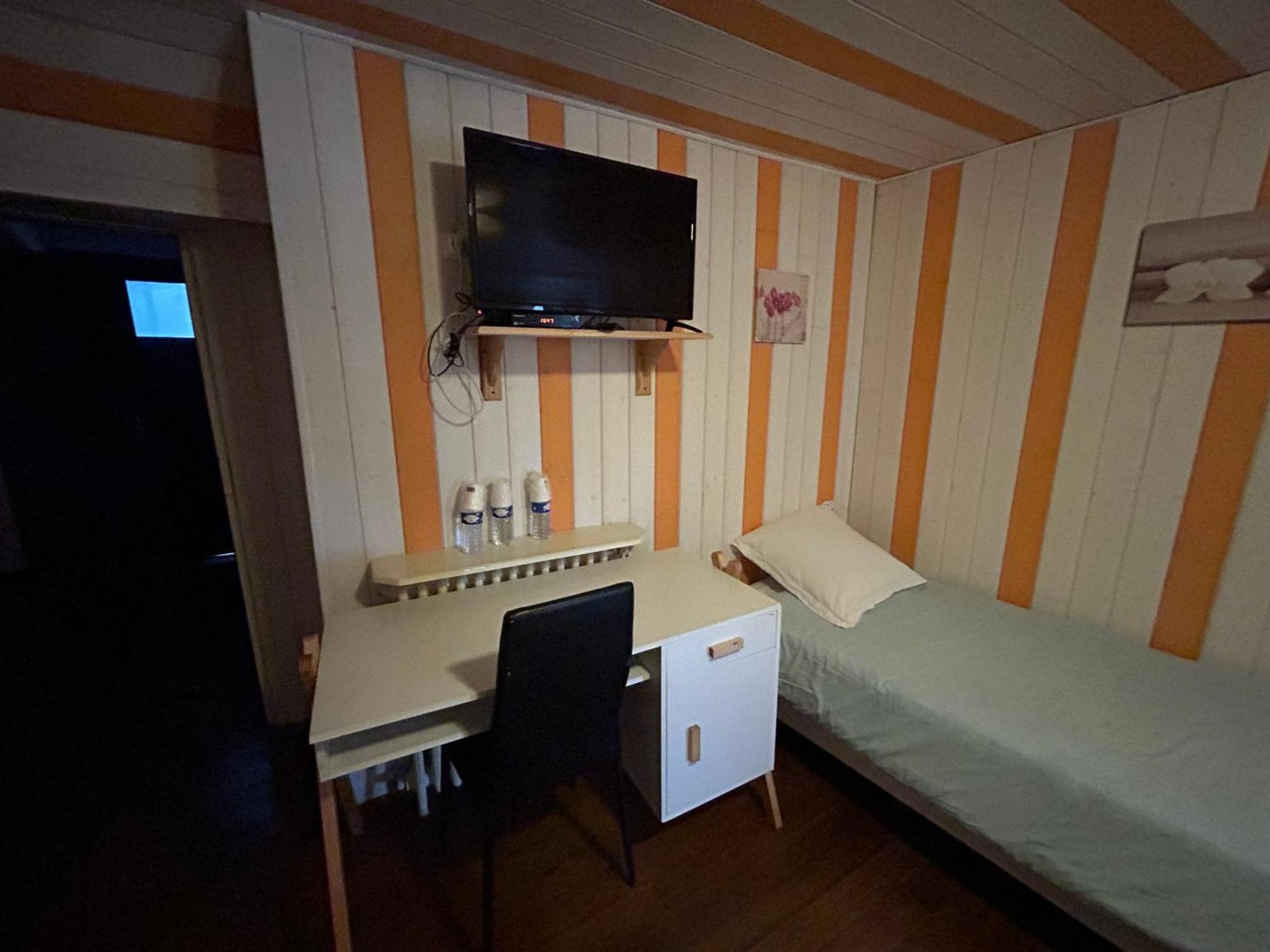 Chambres D'Hotes La Cheminee Tardets-Sorholus Luaran gambar