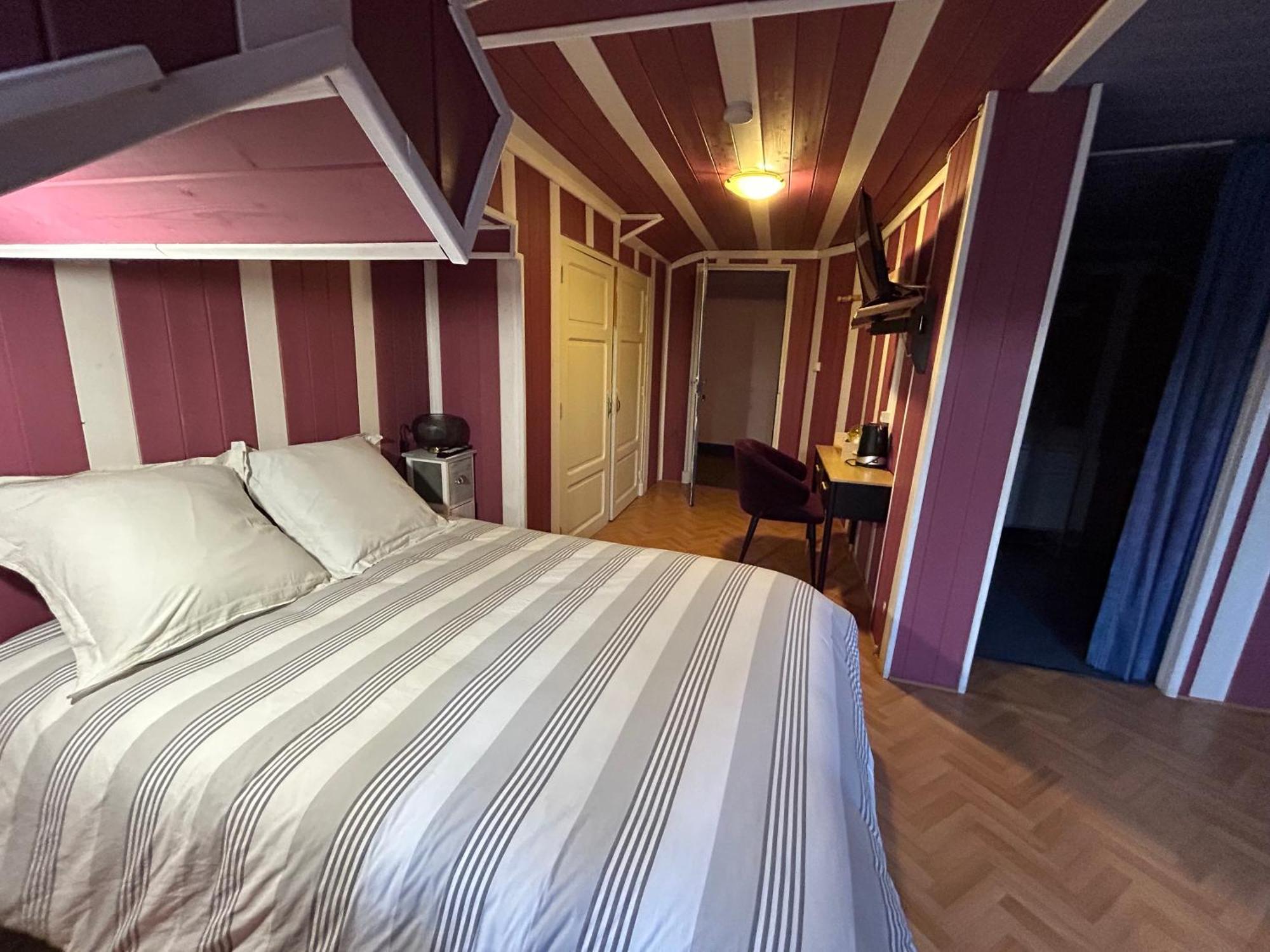 Chambres D'Hotes La Cheminee Tardets-Sorholus Luaran gambar